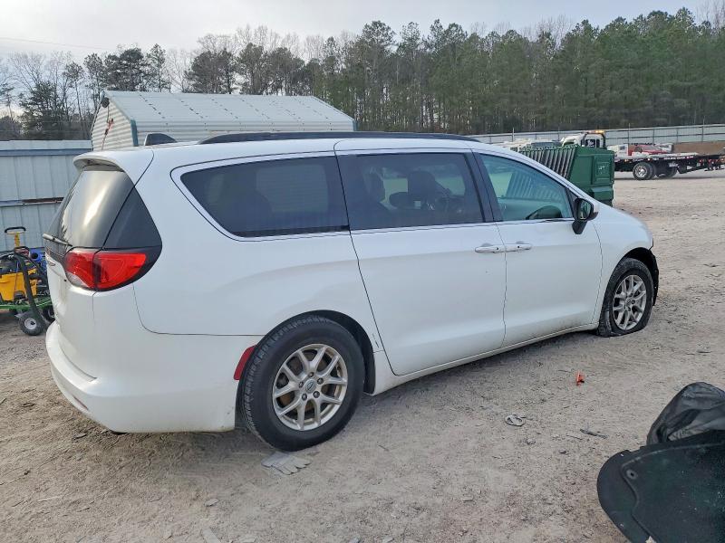 2021 Chrysler Voyager lxi