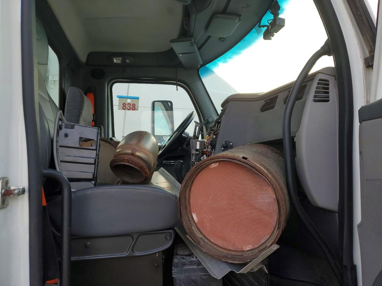 2015 Peterbilt 579 Semi Truck