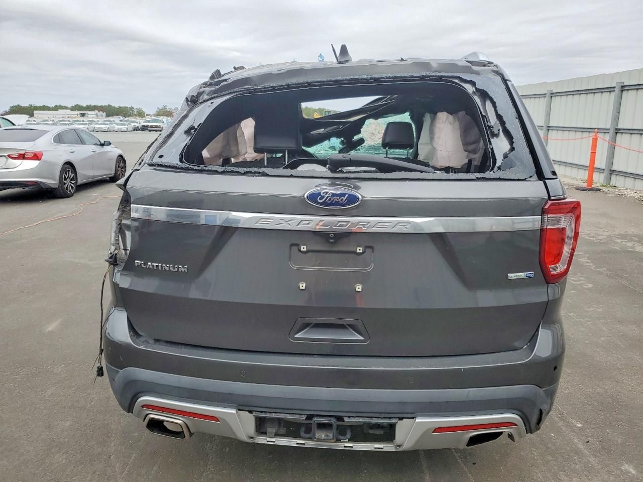 2017 Ford Explorer Platinum