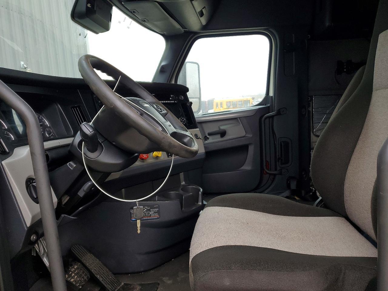 2022 Freightliner Cascadia 126 Semi Truck