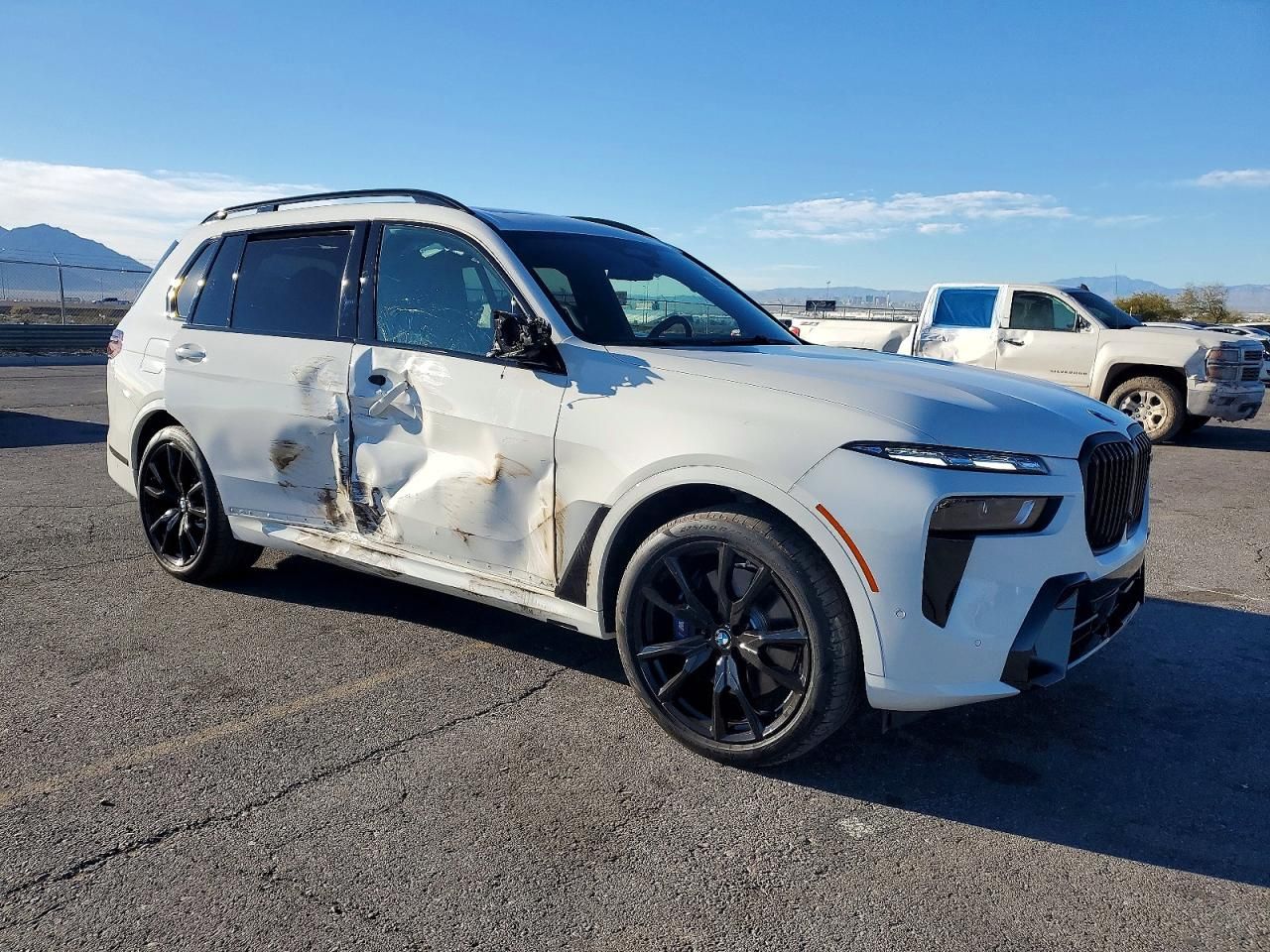 2024 BMW X7 M60i