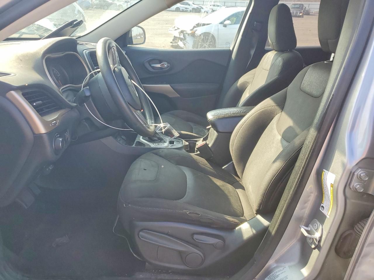 2017 Jeep Cherokee Sport