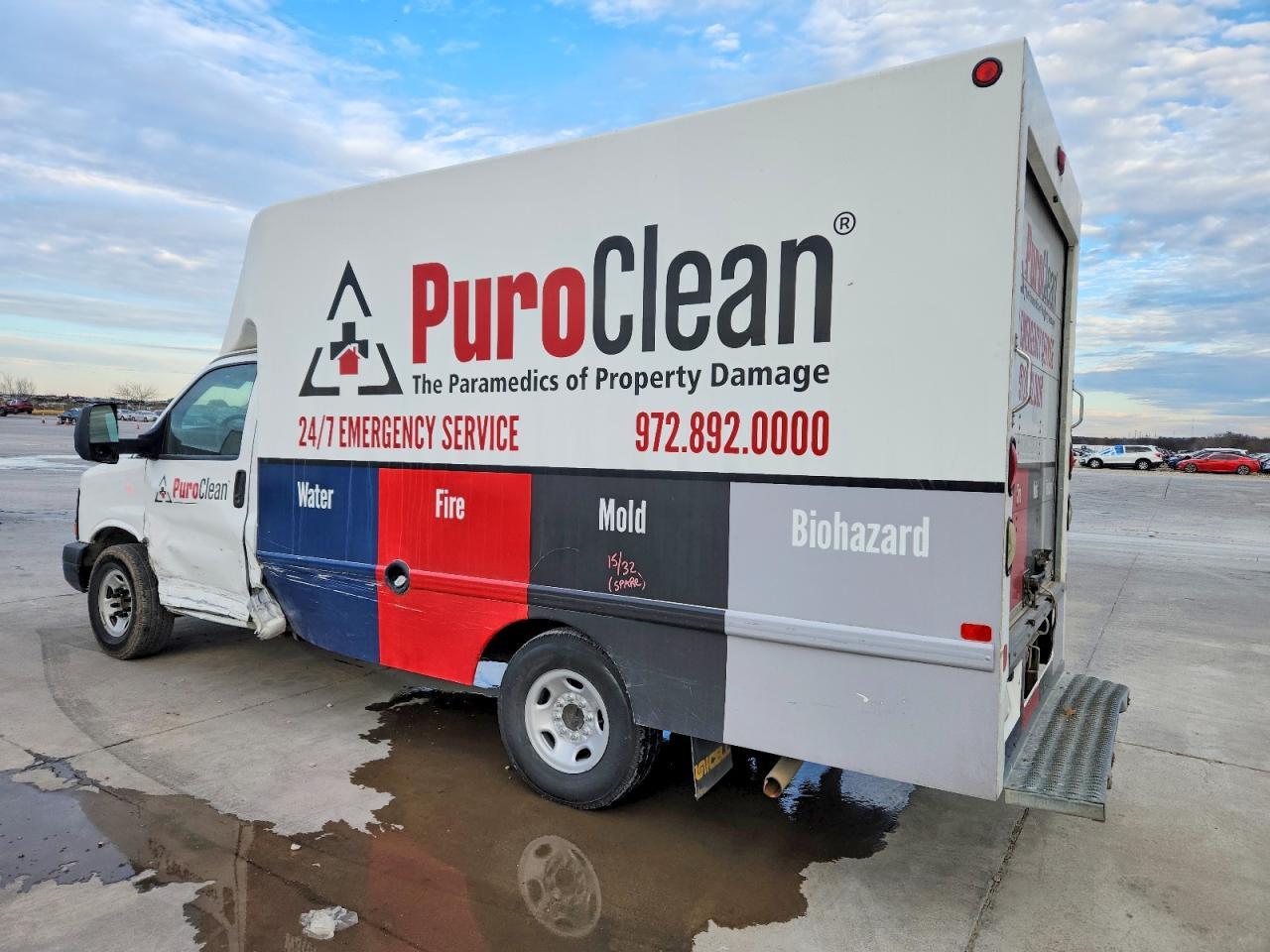 2013 Chevrolet Express Delivery Truck