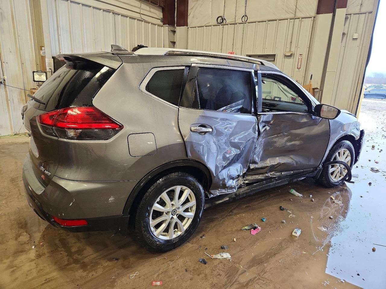 2017 Nissan Rogue sv