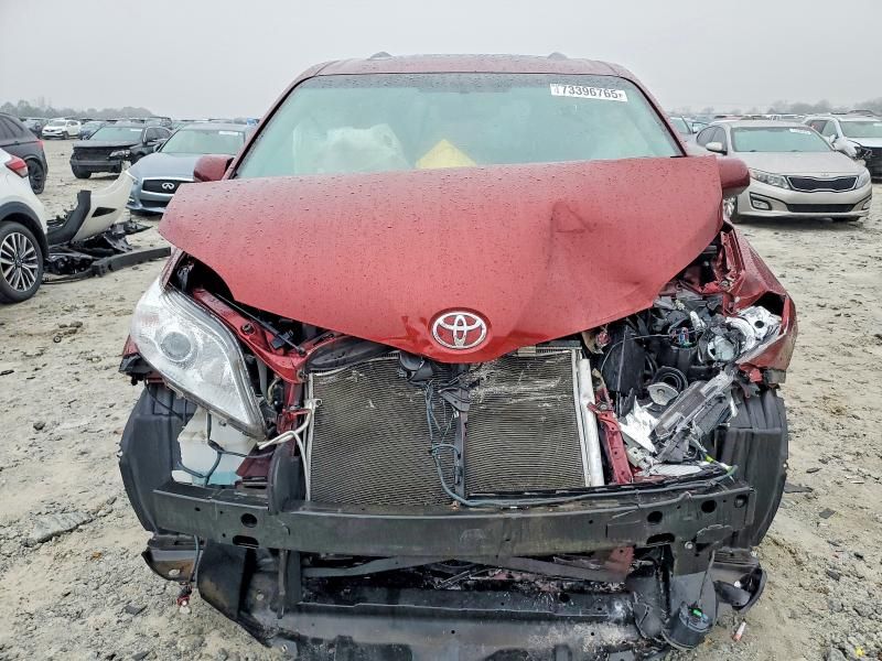 2017 Toyota Sienna xle