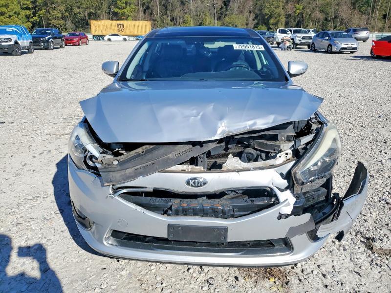 2016 KIA Cadenza Luxury