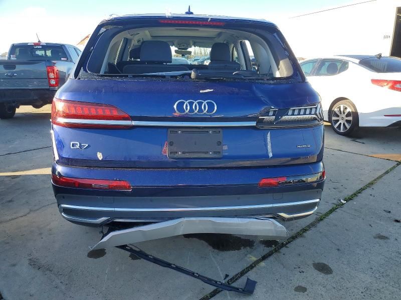 2022 Audi Q7 Premium Plus