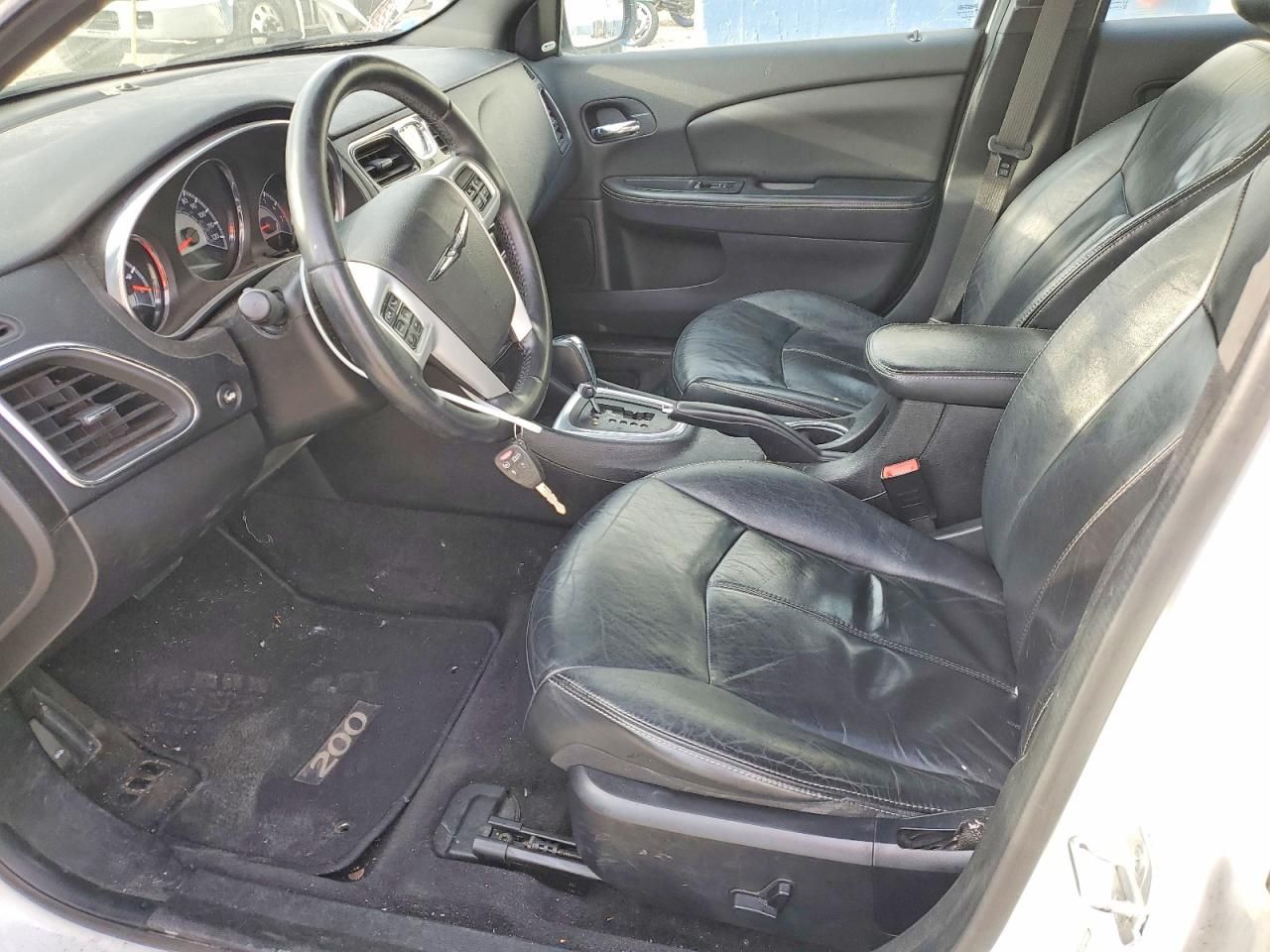 2013 Chrysler 200 Limited