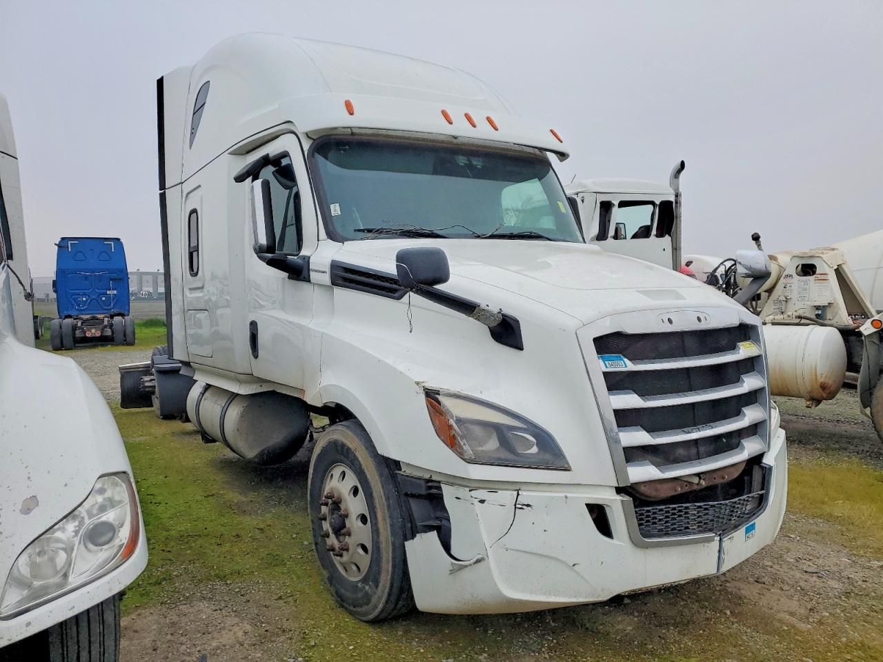 2020 Freightliner Cascadia 126 Semi Truck