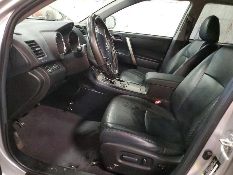 2013 Toyota Highlander se