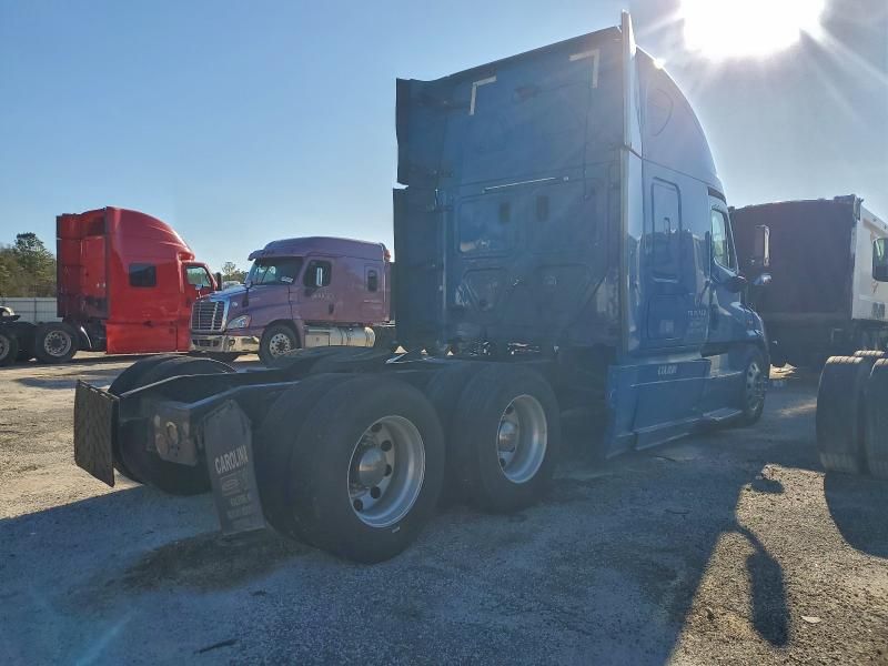 2016 Freightliner Cascadia 113 Semi Truck