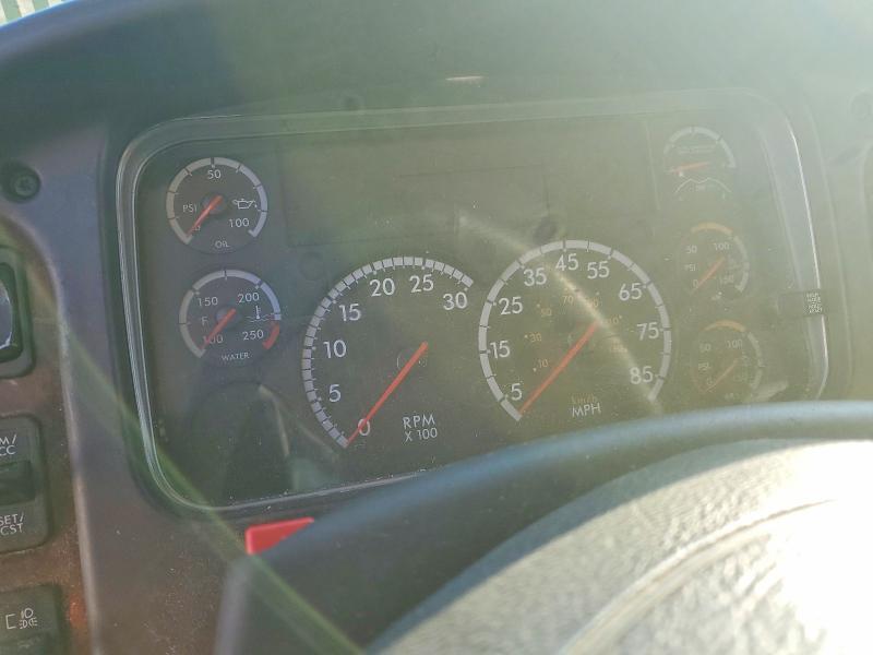 2018 Freigliner 2018 Freightliner Business Class M2 BOX Truck