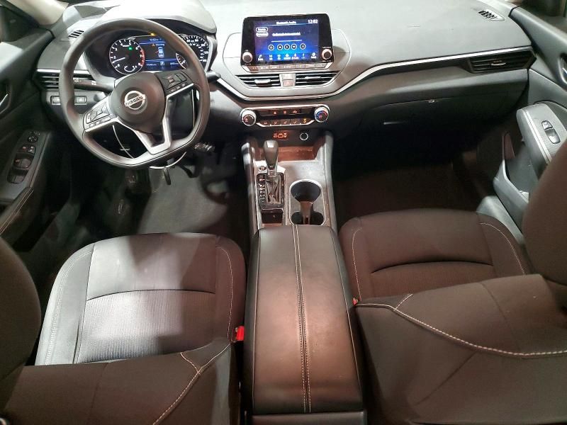 2022 Nissan Altima sv