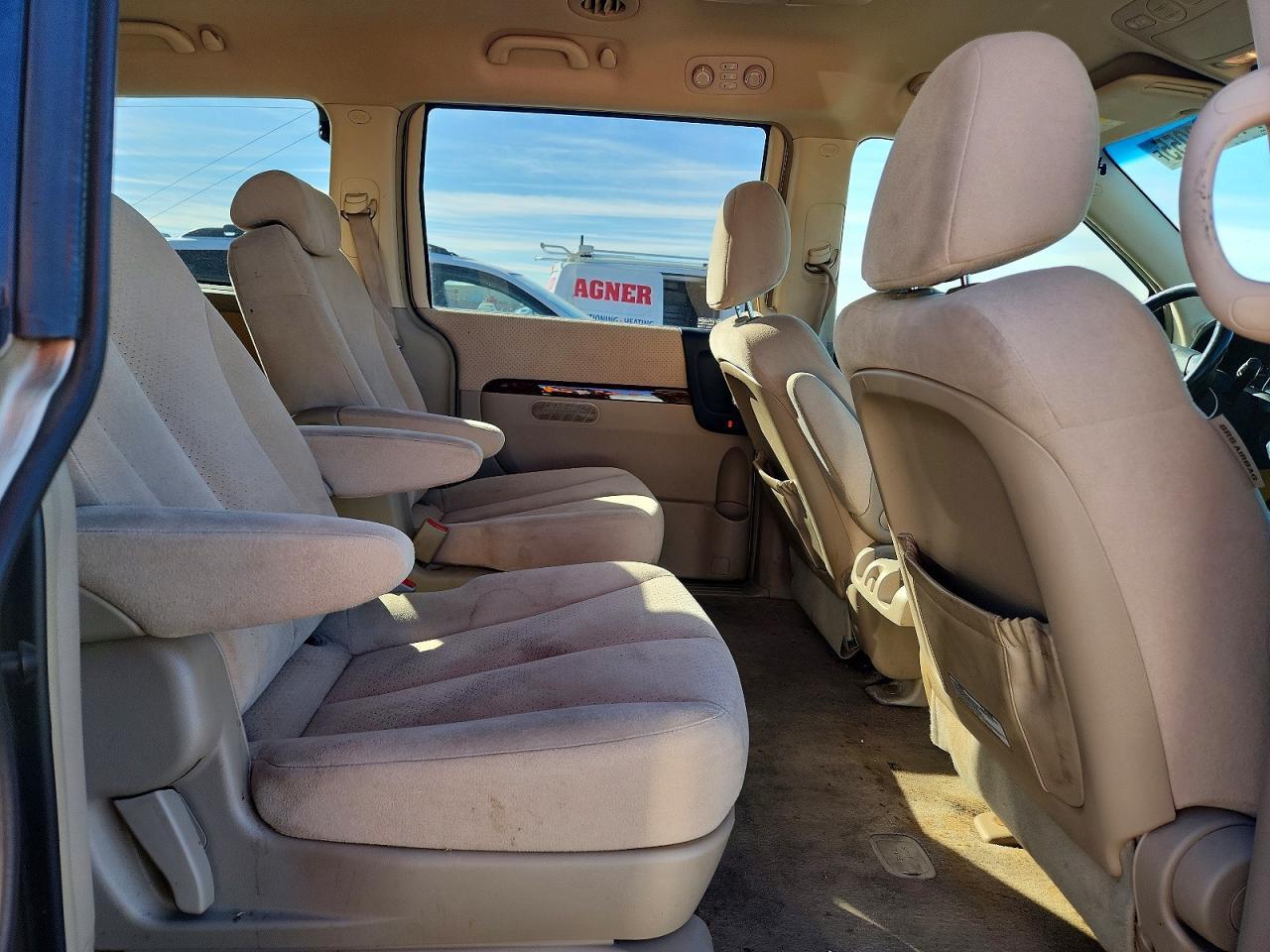 2007 Hyundai Entourage gls