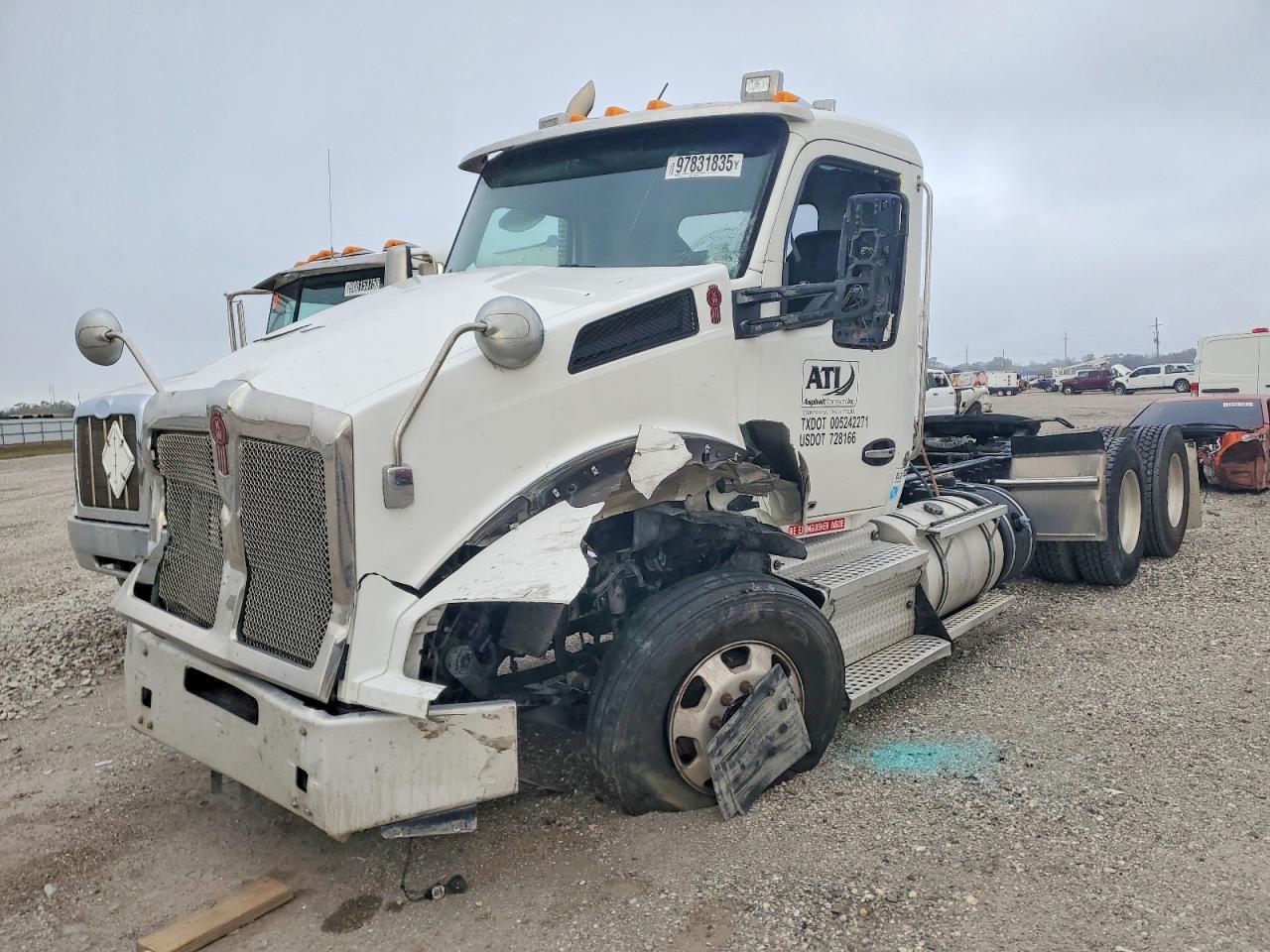 2021 Kenworth T880 Semi Truck