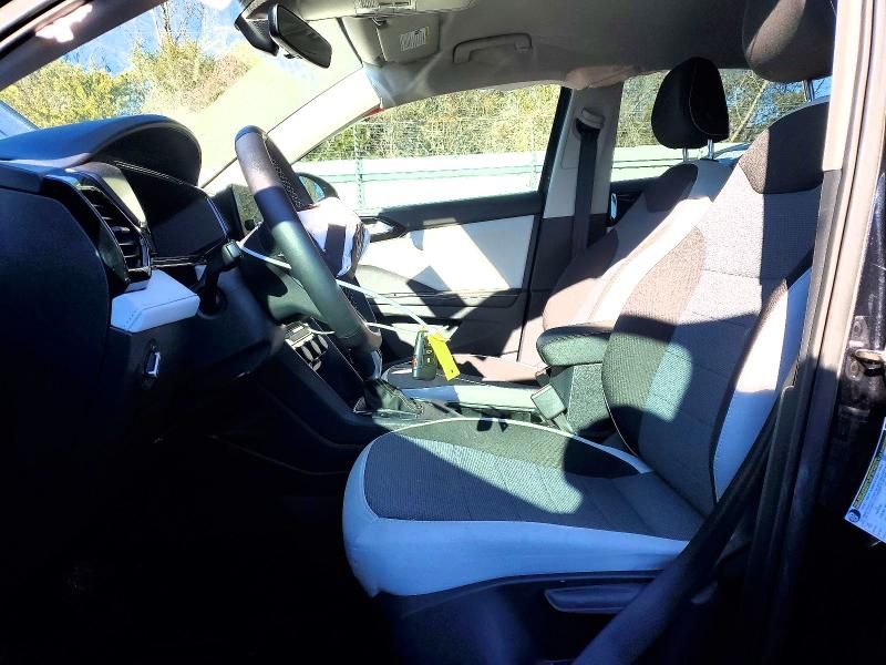 2025 Volkswagen Taos s