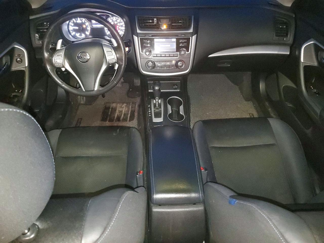 2016 Niss Altima
