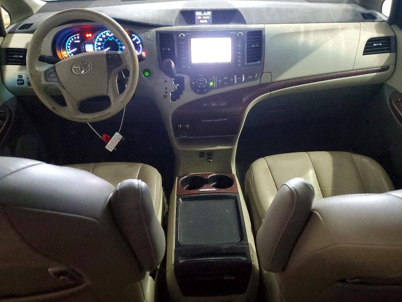 2011 Toyota Sienna xle