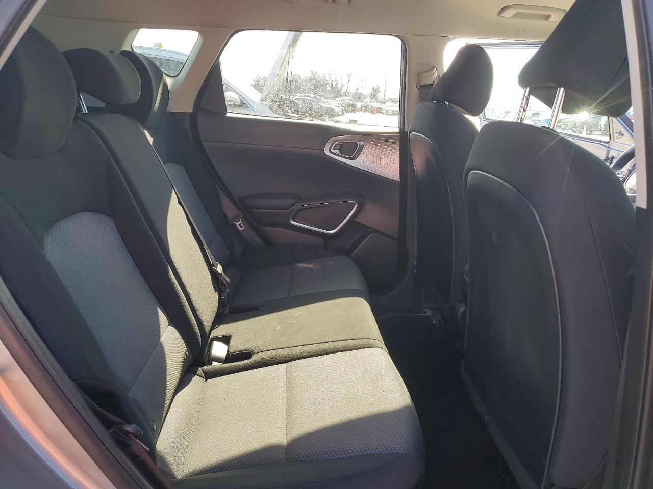 2023 KIA Soul lx