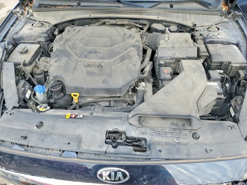 2017 KIA Cadenza Premium