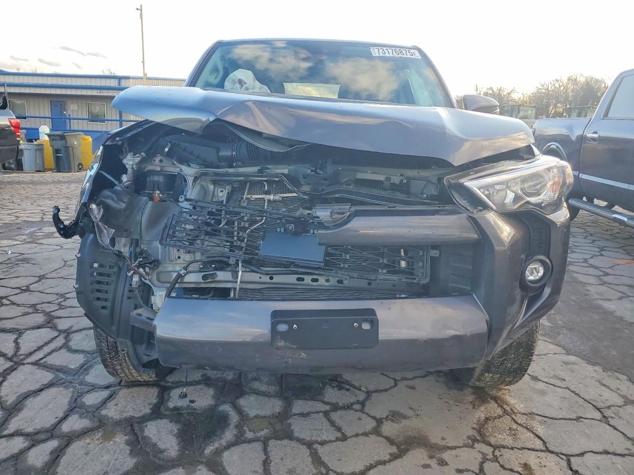 2023 Toyota 4runner se