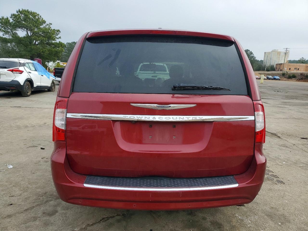 2013 Chrysler Town & Country Touring l