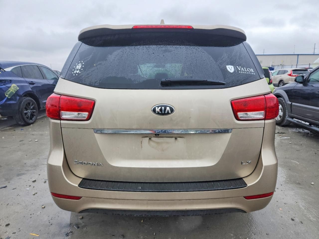 2017 KIA Sedona lx