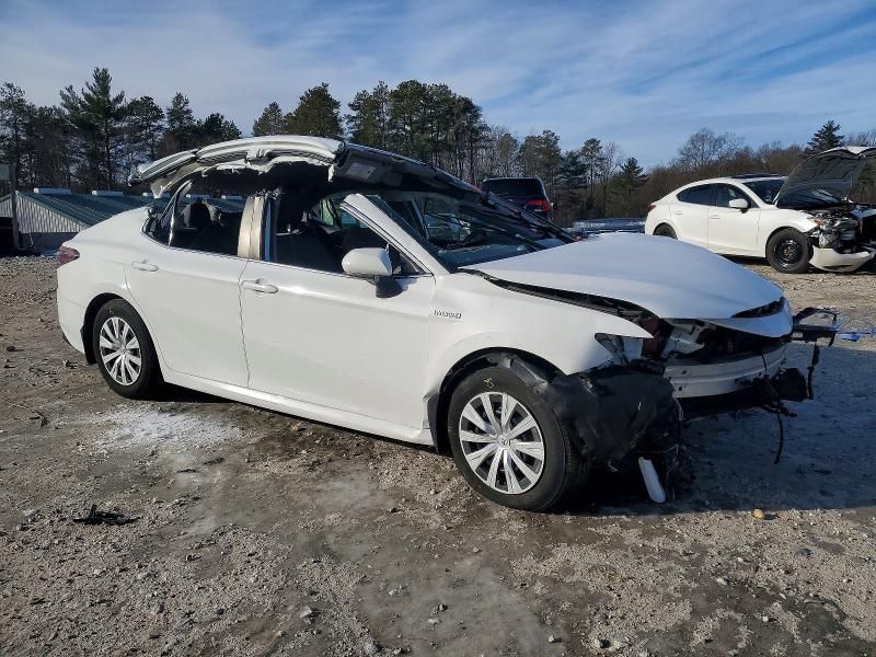 2021 Toyota Camry le