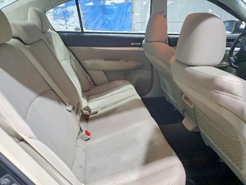 2013 Subaru Legacy 2.5i Premium