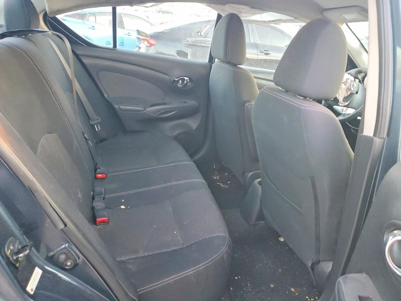 2016 Nissan Versa s
