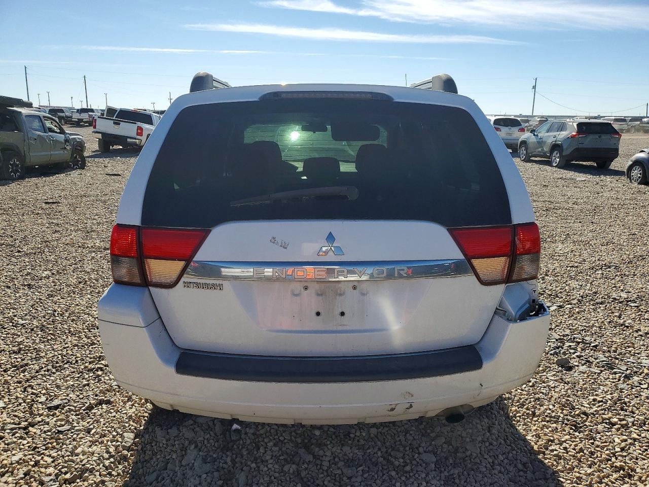 2011 Mitsubishi Endeavor ls