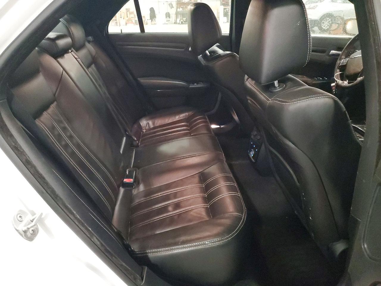 2013 Chrysler 300 s