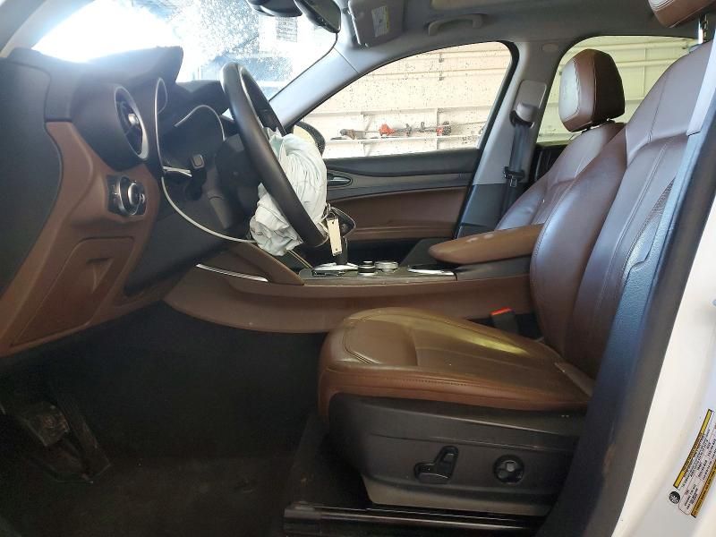 2021 Alfa Romeo Stelvio ti