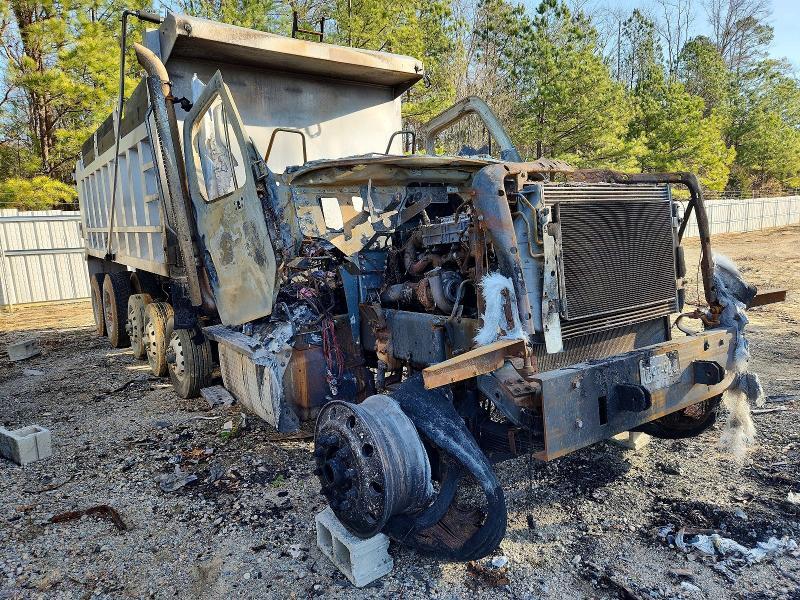 2017 Freightliner 114sd