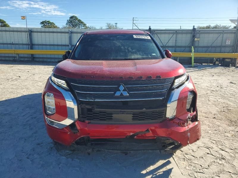 2023 Mitsubishi Outlander se