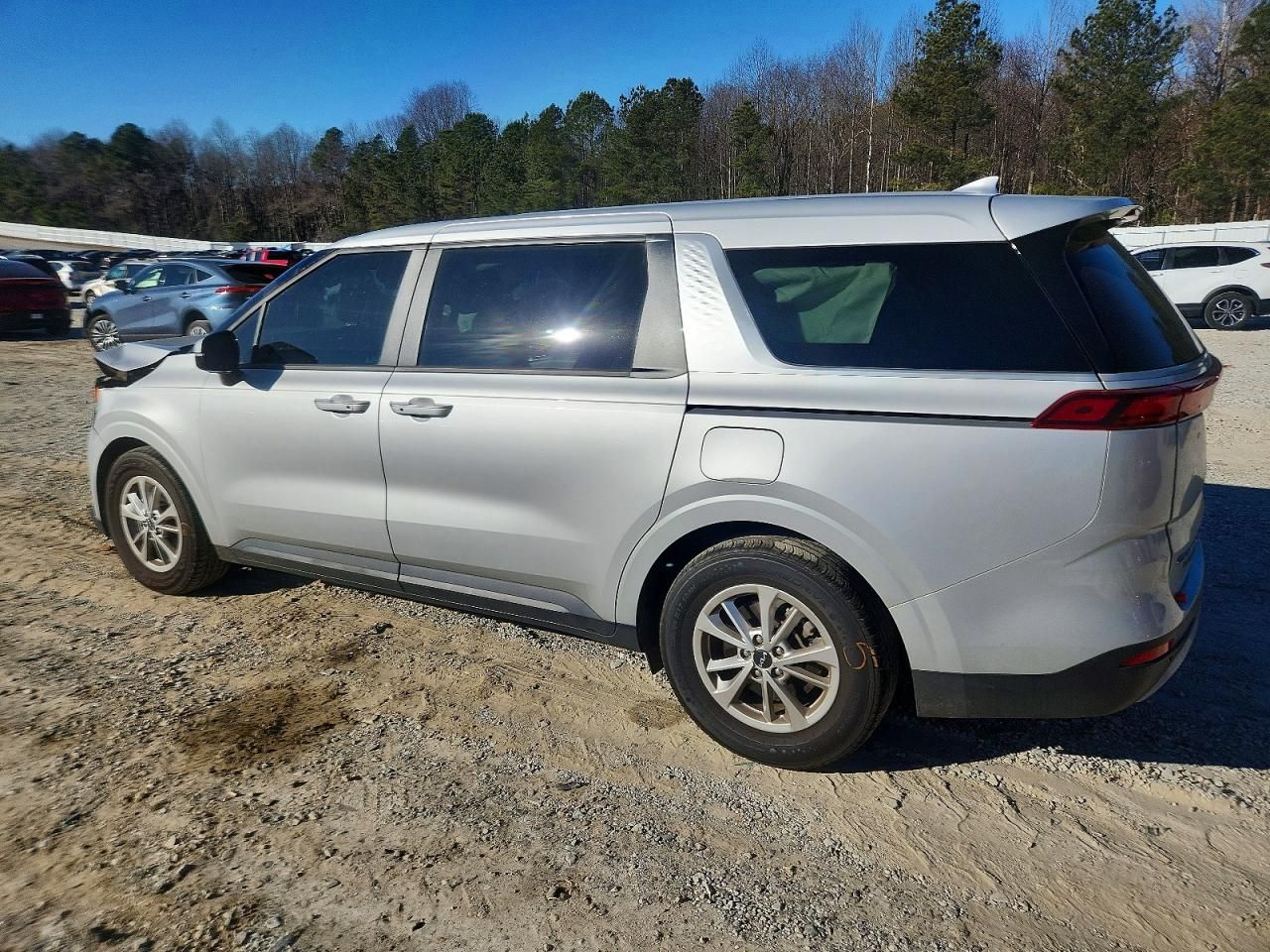 2022 KIA Carnival lx