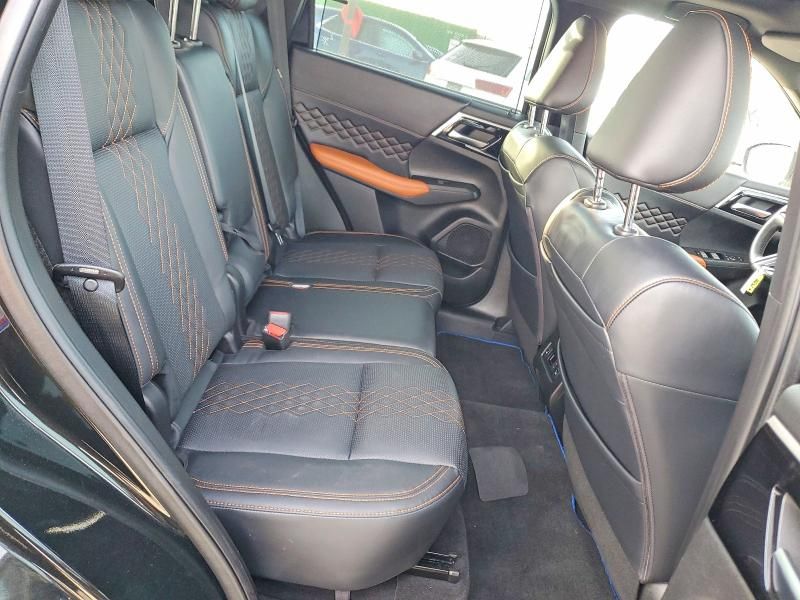 2023 Mitsubishi Outlander sel