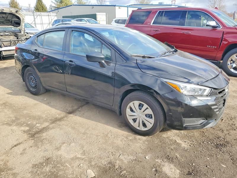 2025 Nissan Versa s