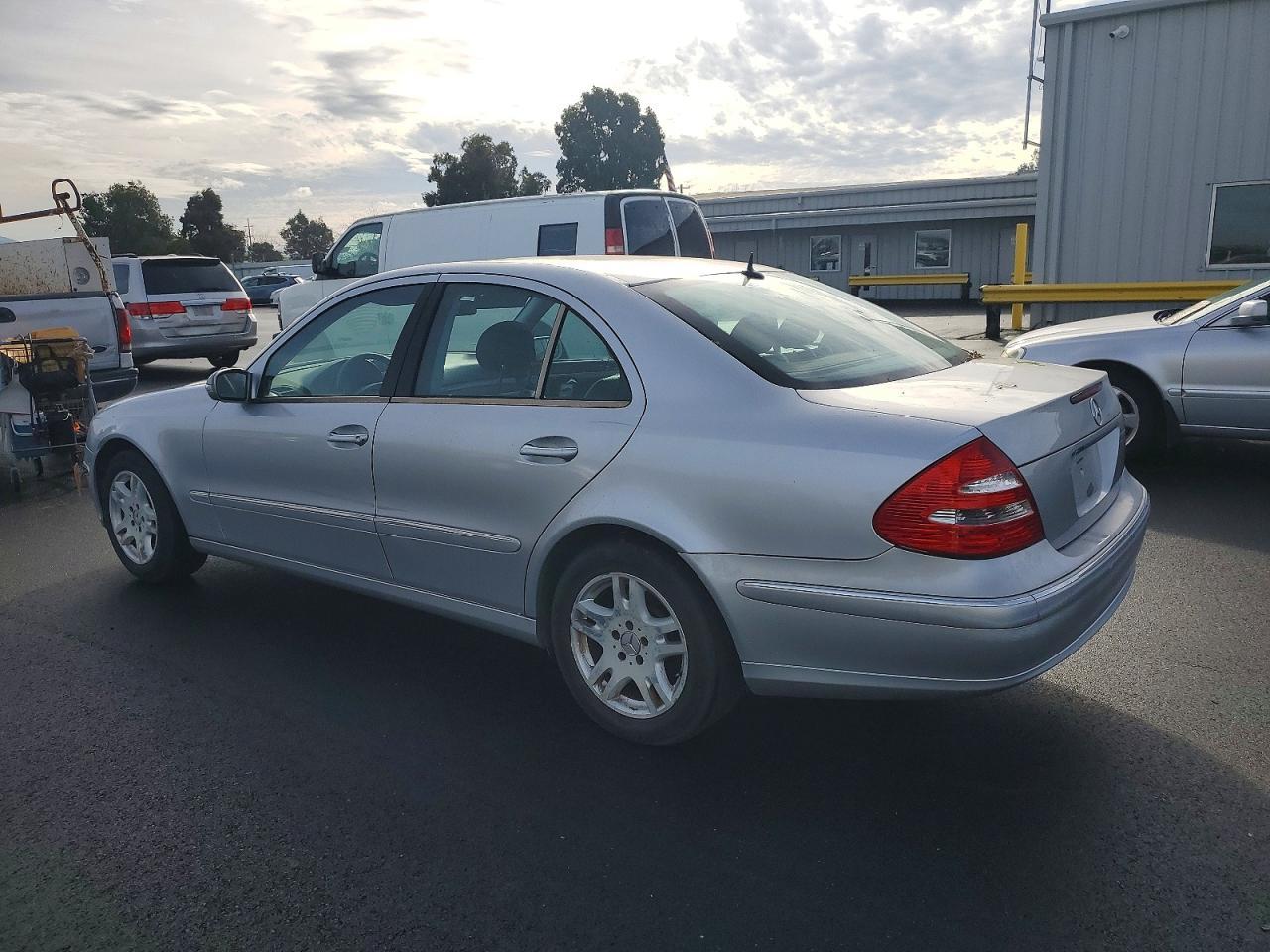 2003 Mercedes-Benz E 320