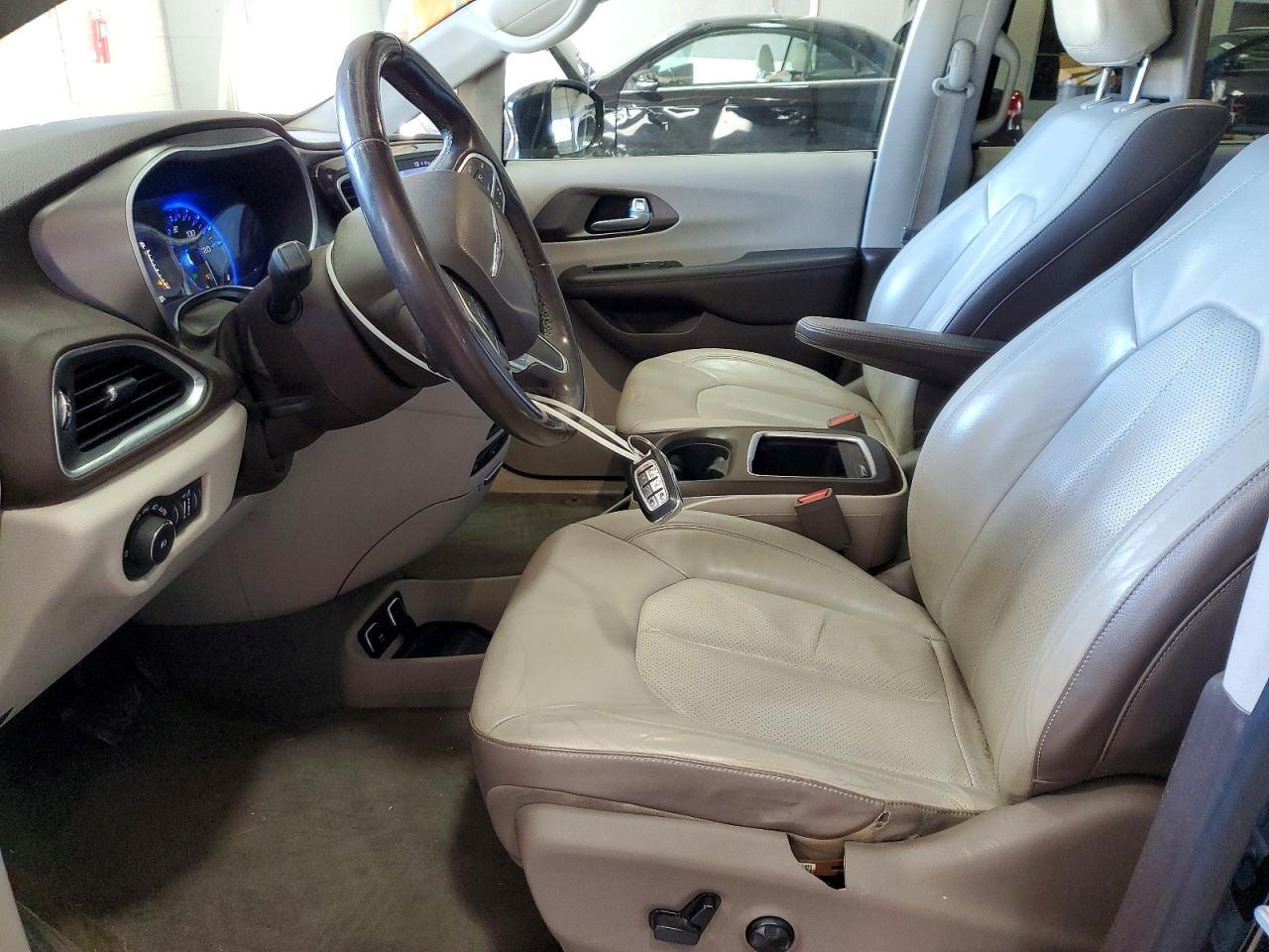 2017 Chrysler Pacifica Touring l Plus