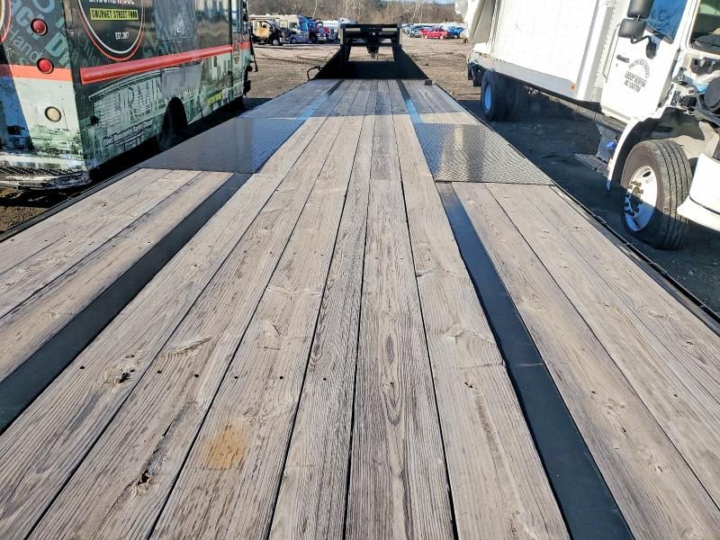 2023 Iron Bull Flatbed Trailer