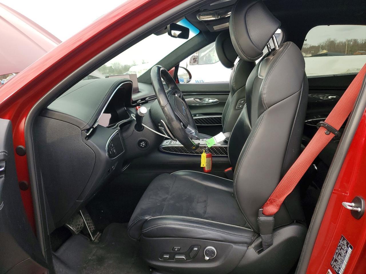 2022 Genesis Gv70 Base