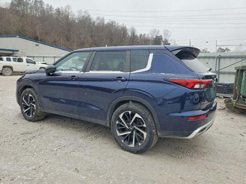 2022 Mitsubishi Outlander se