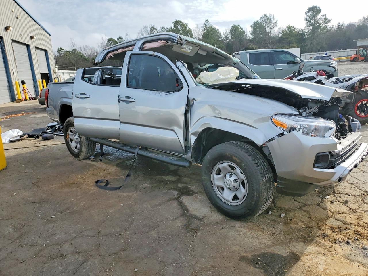2022 Toyota Tacoma SR V6