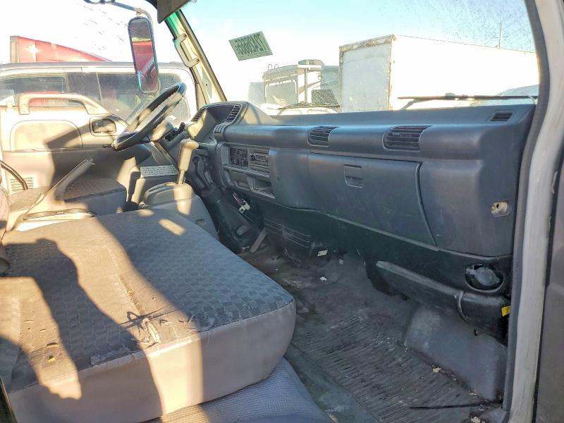 2006 Isuzu NPR