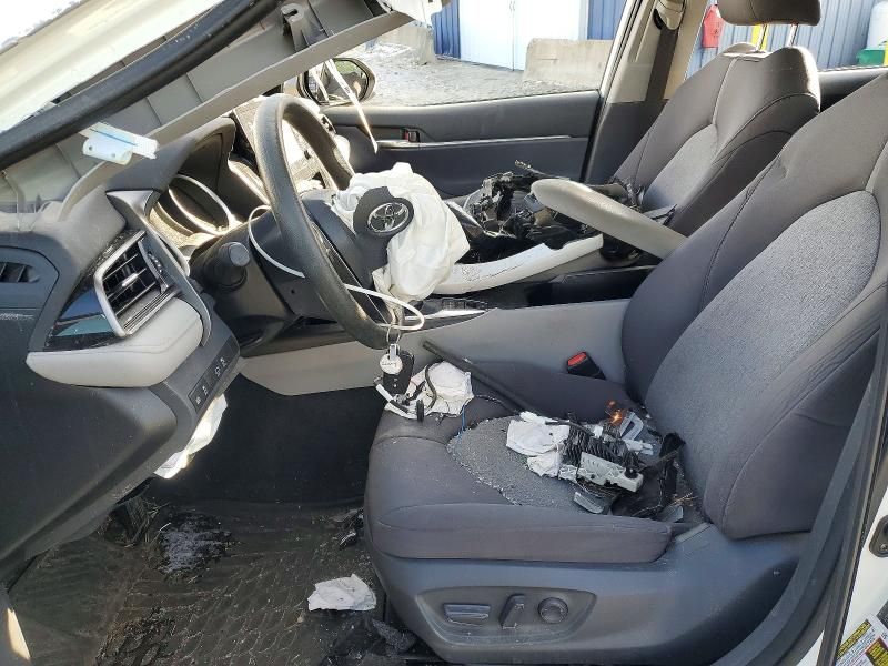 2021 Toyota Camry le