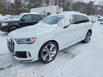 2022 Audi Q7 Premium Plus