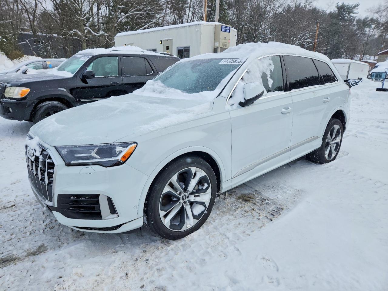 2022 Audi Q7 Premium Plus