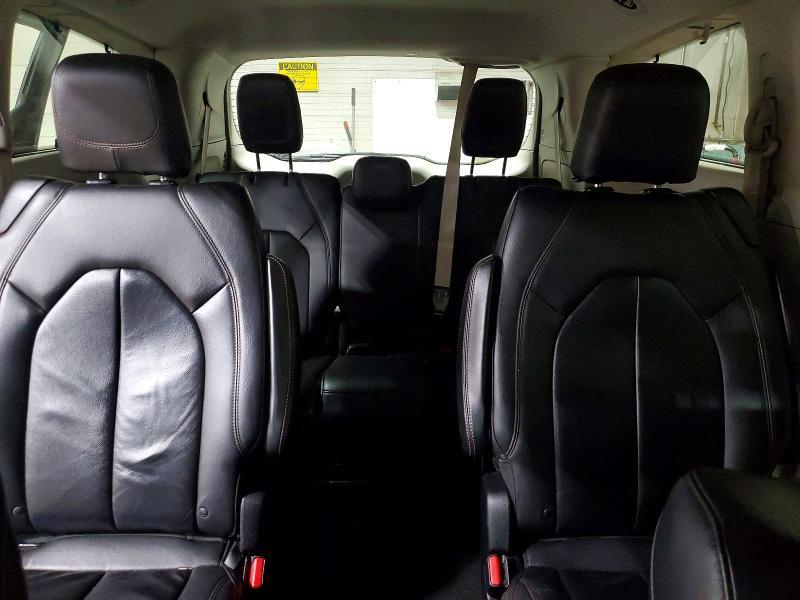 2017 Chrysler Pacifica Touring l