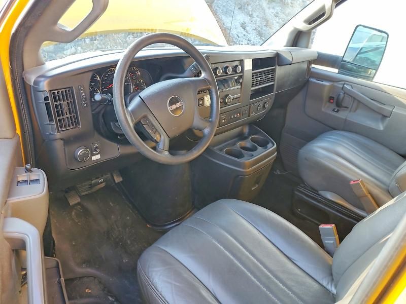 2021 GMC Savana Cut-box Truck